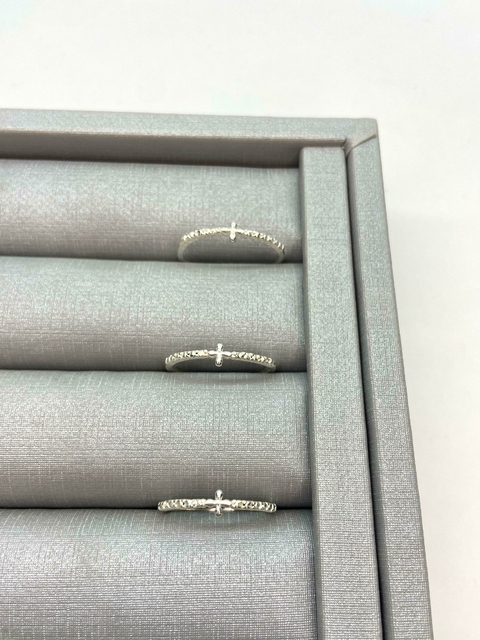 Anel Mini Flor Detalhe Desenhado