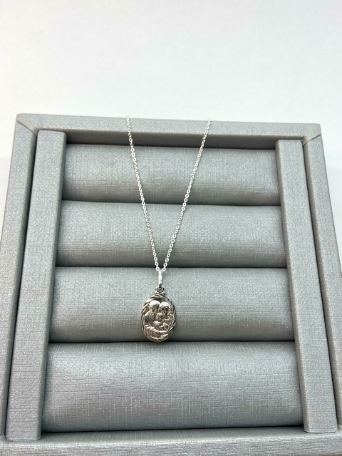 Colar Pingente Medalha Oval Sagrada Familia 18mm Corrente Cadeadinho 45cm