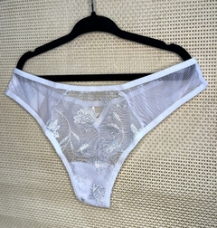 CALCINHA FIO DENTAL EM TULE BORDADO - comprar online