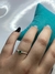Anel de Prata 925 Curvado Gota Verde Central Com Zircônias na internet