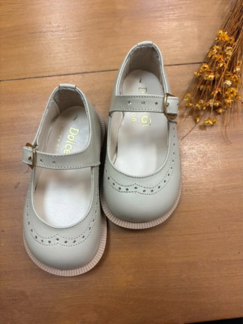 Sapato Boneca Couro Marfim