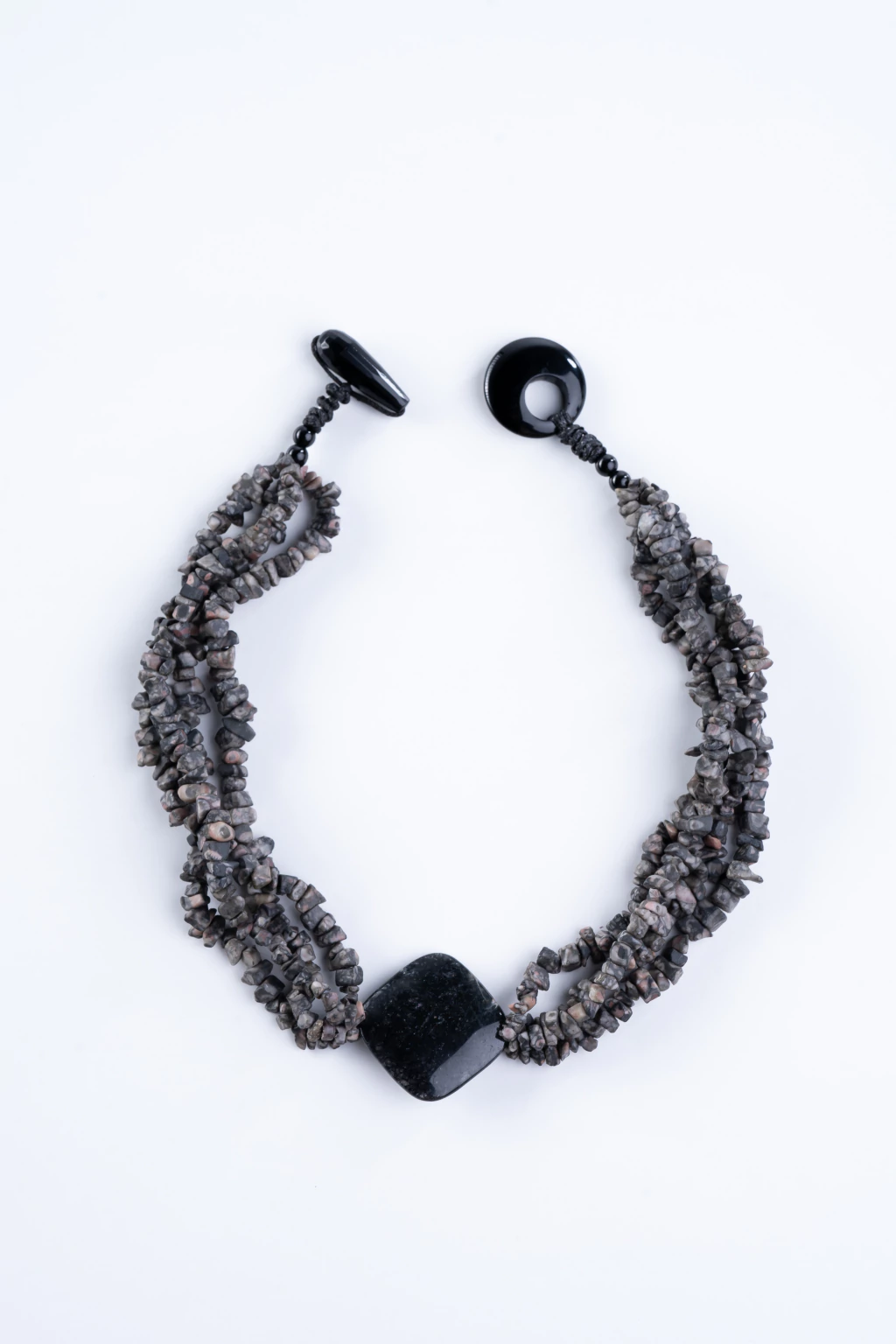 Colar Obsidiana Chinesa com Fecho Ônix