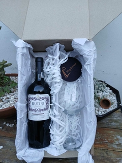 BOX RUTINI CABERNET/MALBEC CON COPA en internet