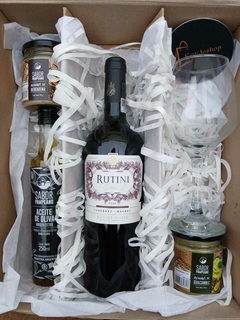 BOX RUTINI CABERNET/MALBEC CON COPAS Y DELICATESSEN - comprar online