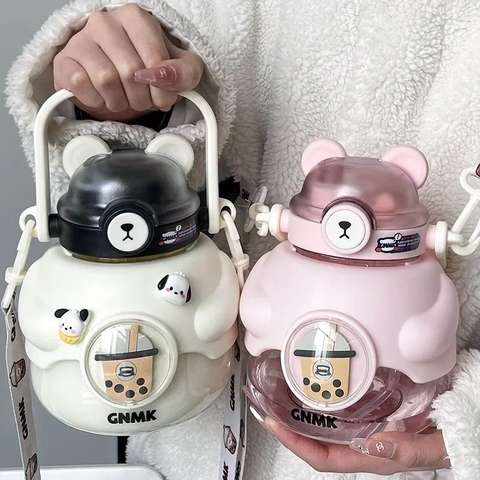 Garrafa de Água Urso Kawaii 1000ml – A Hidratação que Encanta! - comprar online