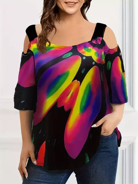 Camiseta Plus Size Cinta Fora do Ombro com Estampa Multi-cor