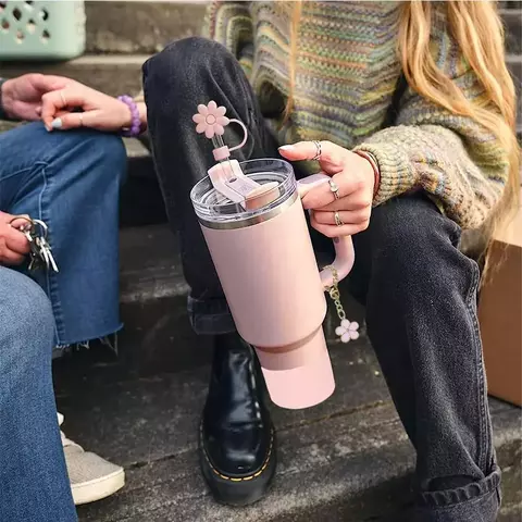 Garrafa Térmica Acessórios de 9 Peças: Estilo e Praticidade em Cada Detalhe - comprar online