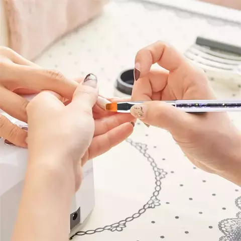 Kit com 9 Pincéis para Unhas Art é ideal para quem deseja criar decorações detalhadas - comprar online