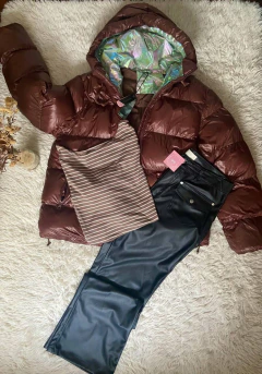 Campera impermeable tipo puffer en internet