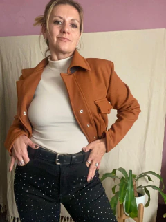 Imagen de Chaqueta cropped interior polar