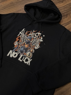 MOLETOM OVERSIZED ALL HUSTLE NO LUCK na internet