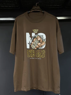 CAMISETA OVERSIZED NO EXCUSES MARROM - comprar online