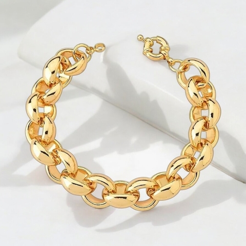 Pulseira Com Elos Ovais Lisos E Fecho Boia Banhada A Ouro
