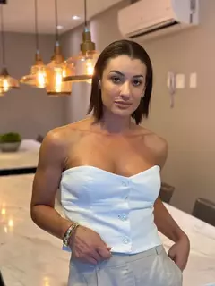 Cropped Daiana na internet