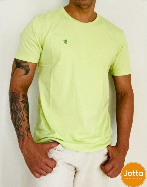 Camiseta básica (Verde bebê)