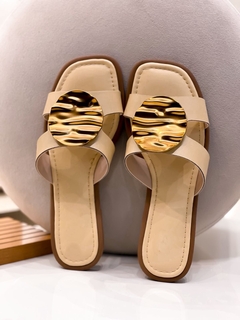 Sandália Rasteira Bia na internet