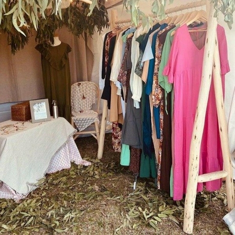 Perchero de palo Cruz sin estante