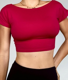 Cropped costas nua na internet