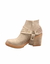BOTA VAQUERA CON TACHAS DE DAMA en internet
