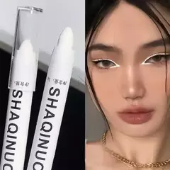 Sombra Fosca Iluminadora Prateada - comprar online