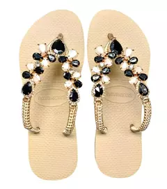 Chinelo Decorado Havaianas Slim com Pedrarias