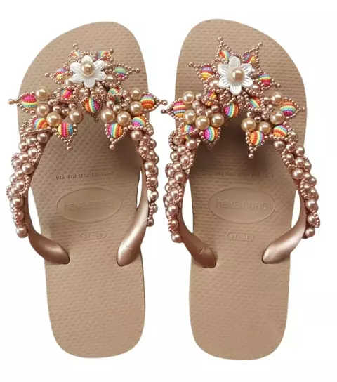 Chinelo Decorado Havaianas Top Marrom Claro Luxo Pérolas Coloridas - comprar online