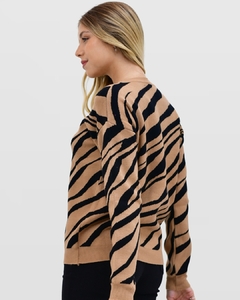 Sweater Ema en internet