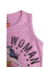 Regata infantil feminina rosa com estampa da Mulher-Maravilha.
