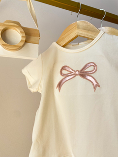Conjunto Laço com Tule em Corações na internet