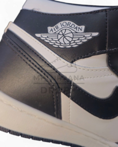 Jordan Mid – Blanco & Negro - comprar online