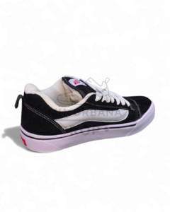 KNU SKOOL BLACK/WHITE en internet