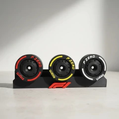 Adorno F1 Exhibidor De Neumáticos Negro - comprar online