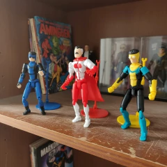 Combo X3 Muñeco Articulado Invincible Omni-man/mark Grayson en internet