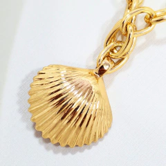 1285 - Colar Folheado Ouro 18k - Concha com Pérola - PATROA BIJU