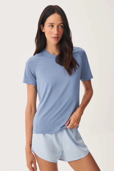 CAMISETA ESPORTIVA BÁSICA FEMININA SECAGEM RÁPIDA - HERING