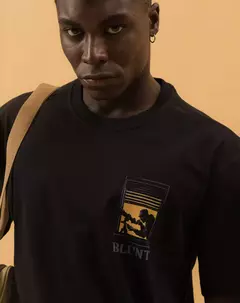 Imagem do 200708 Camiseta Voyeur Blunt