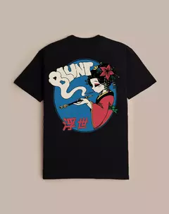 200771 Camiseta Geisha Blunt - Vibe Street Shop