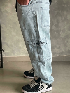 C046 Calça Cargo Cristal Trip Side - Vibe Street Shop