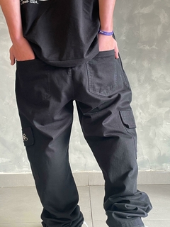 C038 Calça Cargo Sarja Trip Side - loja online