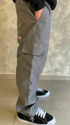 25209105 Calça Cargo Techno Orange Fusil na internet