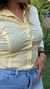 Camisa amarilla en internet