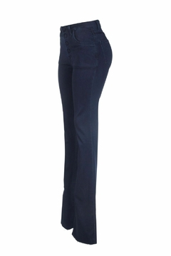 CALÇA JEANS FLARE AZUL MARINHO ACETINADA ANDREZA CHAGAS