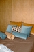 ALMOHADON UN FUTURO CONTIGO TUBULAR CELESTE VIVO NEGRO