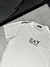 Camiseta Armani na internet