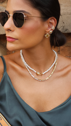 BRINCO TREVO CRAVEJADO NO OURO - Yabás - Elegância com Essência 