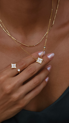 CONJUNTO INSPIRAÇÃO TREVO PEROLADO NO OURO - loja online
