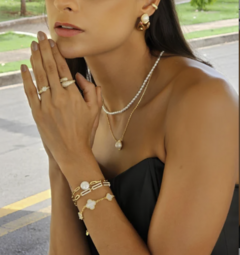 PULSEIRA DE ELOS COM PÉROLA MOEDA na internet