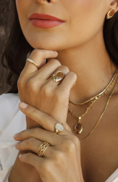 ANEL AJUSTÁVEL OVAL ESMALTADO MARROM - comprar online