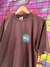 Camiseta Wats Selo Marrom na internet
