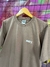 Camiseta Wats Logo Boton Capuchino - comprar online